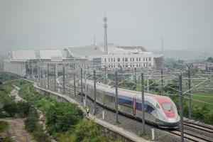 PERSIAPAN UJI DINAMIS KERETA CEPAT
