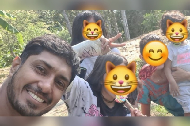 Tenoch Huerta dan keluarganya