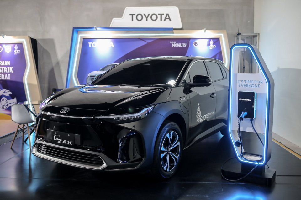 Toyota-Astra Motor (TAM) ikut serta dalam ajang Pameran Kendaraan Bermotor Listrik Berbasis Baterai (PKBLBB) 2022 di Future SMES Village, Kawasan Wisata Nusa Bali yang bertepatan dengan diselenggarakannya KTT G20. Dalam pameran ini, Toyota menampilkan Toy