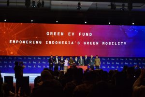 Kesepakatan Green EV Fund pada perhelatan B20 Summit Indonesia, Senin (14/11) 