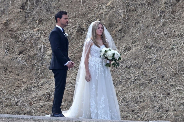Pernikahan Taylor Lautner dan Taylor Dome