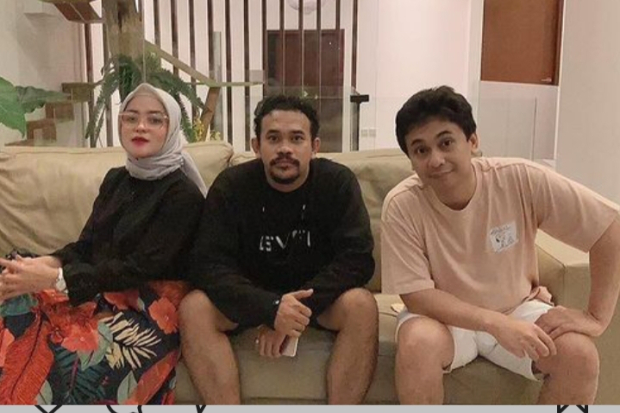 Raditya Dika, Ebel Cobra dan Istri