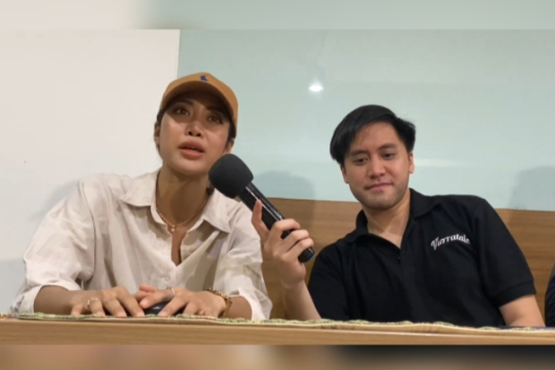 Klarifikasi Widy Vierra Soal Lepas Baju Saat Konser