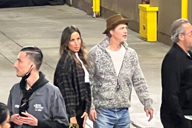 Brad Pitt dan Ines de Ramon di Teater Orpheum