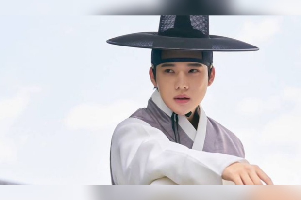 Under the Queens Umbrella