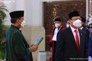 Presiden Joko Widodo melantik Muhammad Mardiono sebagai Utusan Khusus Presiden di Istana Negara, Jakarta, Rabu (23/11). Foto: Youtube Sekretariat Pres