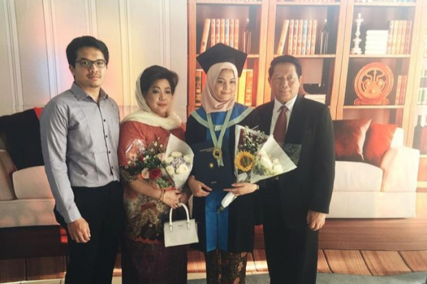 Keluarga Laras Permatasari