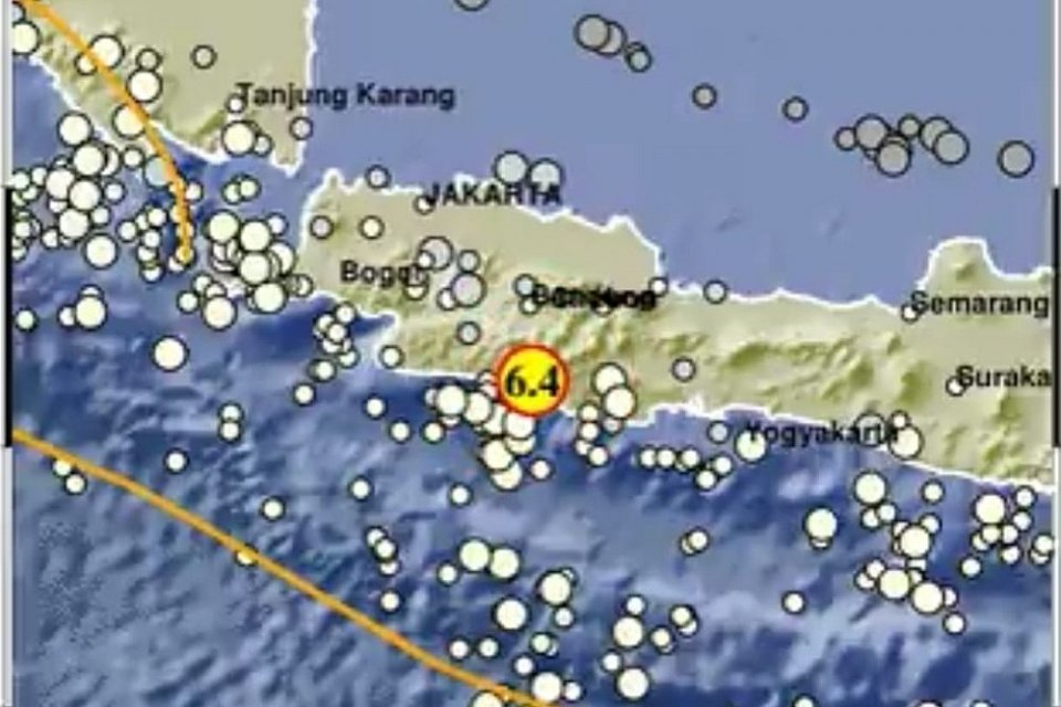 Tangkapan layar dari akun Twitter @infoBMKG terkait gempa di Garut, Jawa Barat, berkekuatan 6,4 skala magnitudo, Sabtu (3/12).