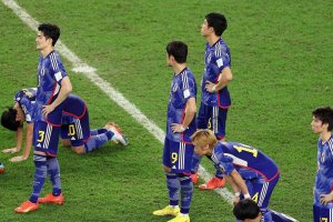 Pemain Jepang usai gagal memenangi adu penalti melawan Kroasia pada Senin (6/12). Foto: Instagram FIFA World Cup.