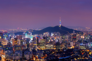 Ilustrasi, pemandangan malam kota Seoul, Korea Selatan.