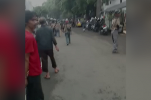 Ledakan terjadi di Polsek Astanaanyar Bandung pada Rabu (7/12). Foto: Antara.