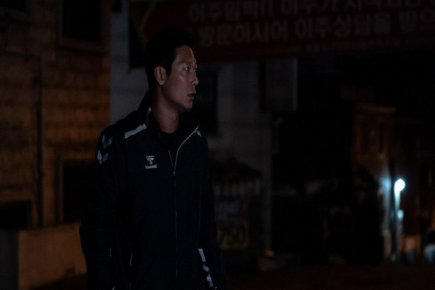 Ilustrasi, cuplikan adegan dalam film Korea berjudul "Midnight".