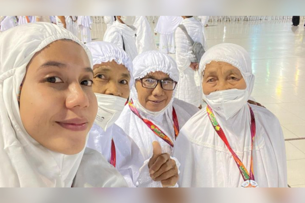 Nadya Arifta dan keluarga