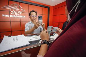 PENYALURAN BANTUAN SUBSIDI UPAH