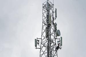 PENAMBAHAN KAPASITAS FREKUENSI BTS XL AXIATA