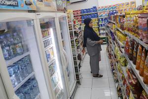 PERTUMBUHAN INDUSTRI MAKANAN DAN MINUMAN