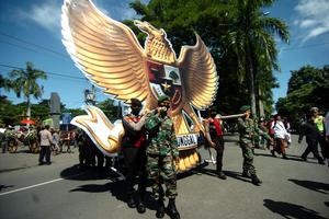 KIRAB KEBANGSAAN MERAH PUTIH