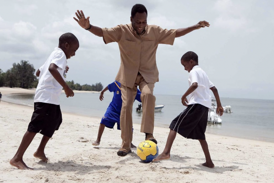Pele, Pele meninggal dunia, legenda sepak bola brasil