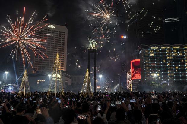 PESTA KEMBANG API TAHUN BARU 2023 DI BUNDARAN HI JAKARTA