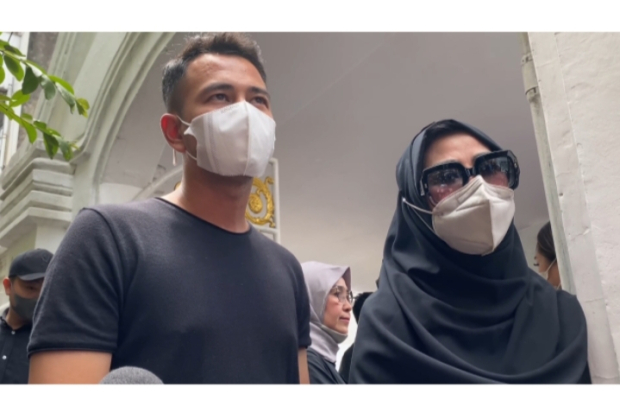 Raffi Ahmad dan Amy Qonita