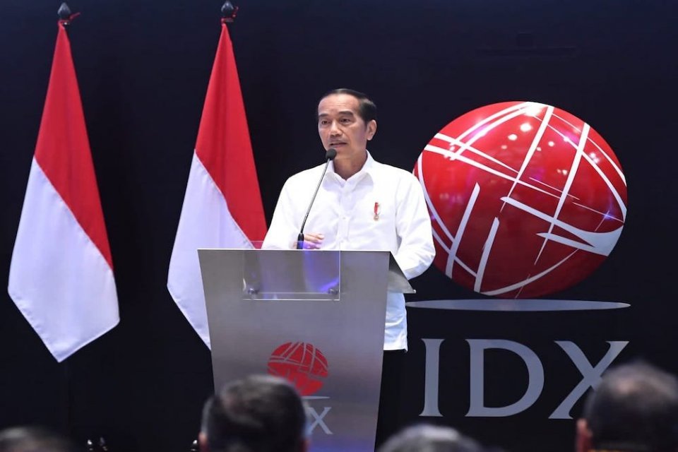 Jokowi Ajak Investor Tanam Modal di Sektor Hilirisasi dan EBT