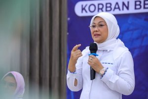 MENTERI KETENAGAKERJAAN IDA FAUZIYAH