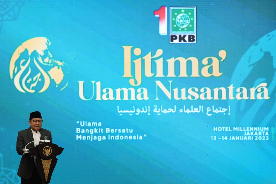 Ketua Umum Partai Kebangkitan Bangsa Muhaimin Iskandar berpidato saat pembukaan Ijtima Ulama Nusantara di Jakarta, Jumat (13/1/2023). 