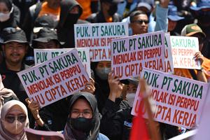 UNJUK RASA PARTAI BURUH DI JAKARTA