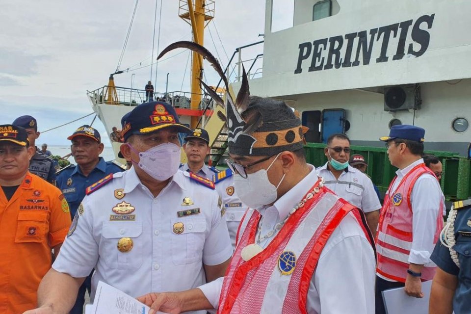 Menteri Perhubungan Budi Karya Sumadi mengunjungi pelabuhan perintis di Pulang Enggano, Bengkulu, Sabtu (14/1)