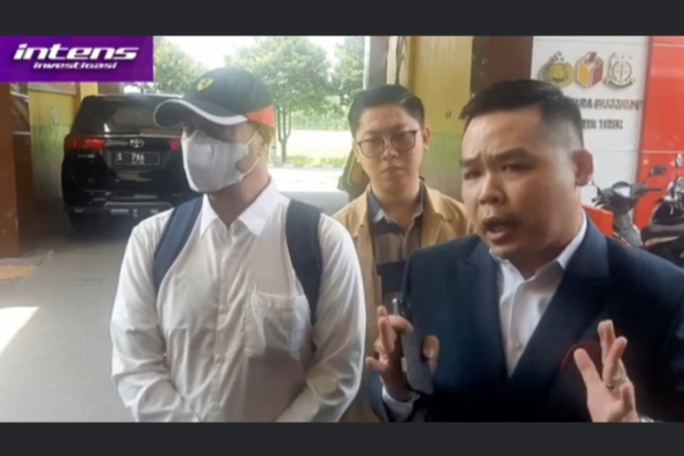 Ferry Irawan Buka Suara di Polda Jatim