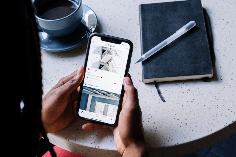 45 Caption Bahasa Inggris Beserta Artinya, Cocok untuk IG - Varia