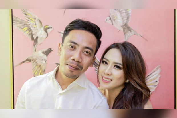 Maharani Kemala dan suami