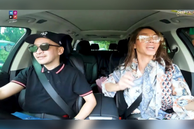 Ruben Onsu dan Bunda Corla kunjungi makam Olga Syahputra