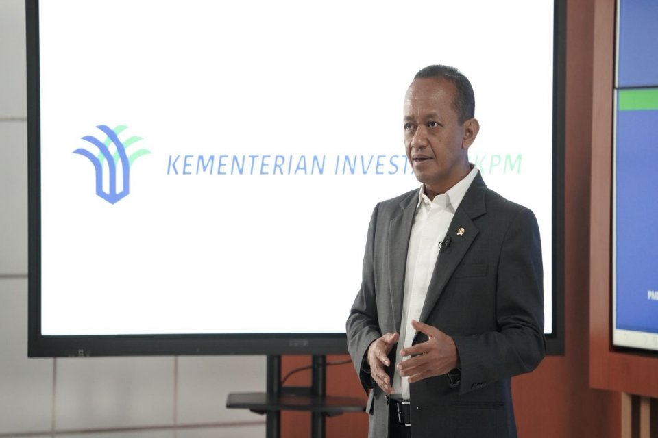 Kepala BKPM/Menteri Investasi Bahlil Lahadalia saat konferensi pers realisasi investasi 2022 di Jakarta, Selasa (24/1).