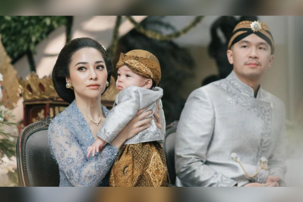 NIkita Willy dan Baby Izz