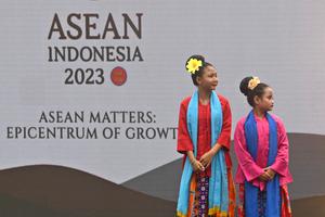 KICK OFF KEKETUAAN INDONESIA DALAM ASEAN
