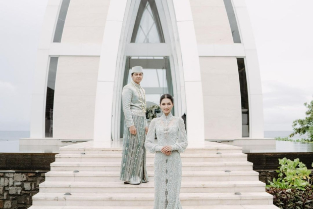 Mikha Tambayong dan Deva Mahenra
