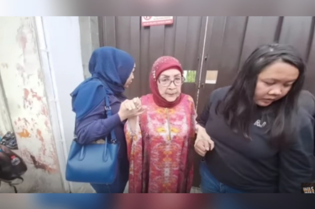 Ibunda Ferry Irawan kunjungi Venna Melinda