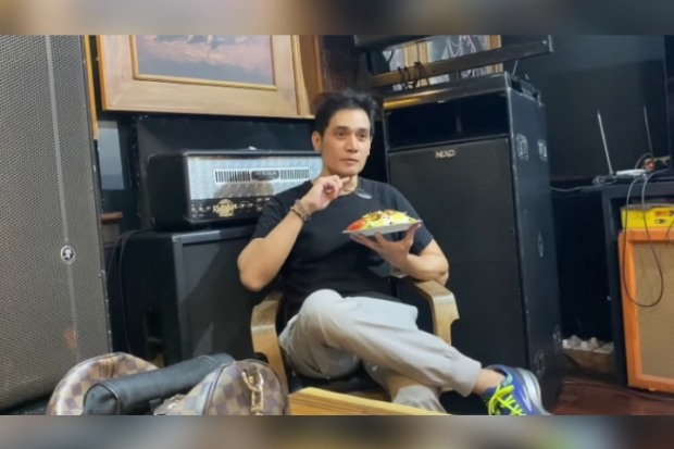 Tips awet muda ala Tyo Nugros