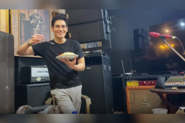 Tips awet muda ala Tyo Nugros