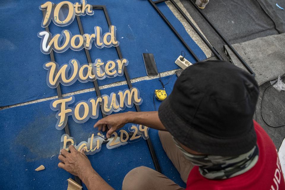 Indonesia sebagai tuan rumah forum World Water Forum (WWF) ke-10 akan menunjukkan solusi serta kontribusi terhadap penanganan persoalan air global.