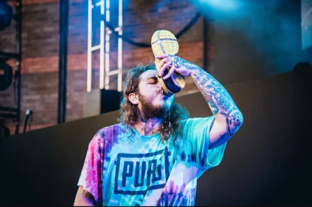 Post Malone Lakukan Shoey saat Konser di Australia pada Januari 2018