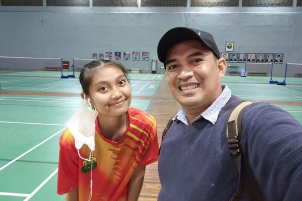 Az Zahra Putri Dania dan Prasetyo Restu Basuki