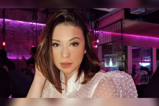  Lindsey Leslie Stuart