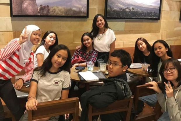 Irawati Puteri dan Murid Les