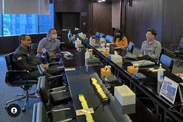 Timothy Ronald saat meeting