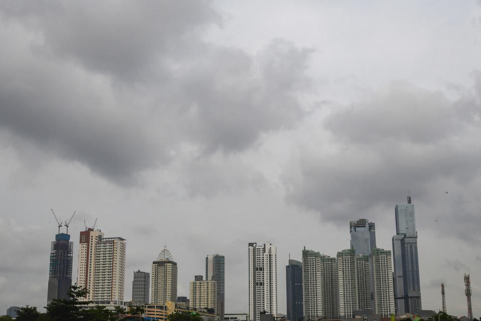 Suasana gedung-gedung bertingkat di Jakarta, Selasa (14/3/2023). 