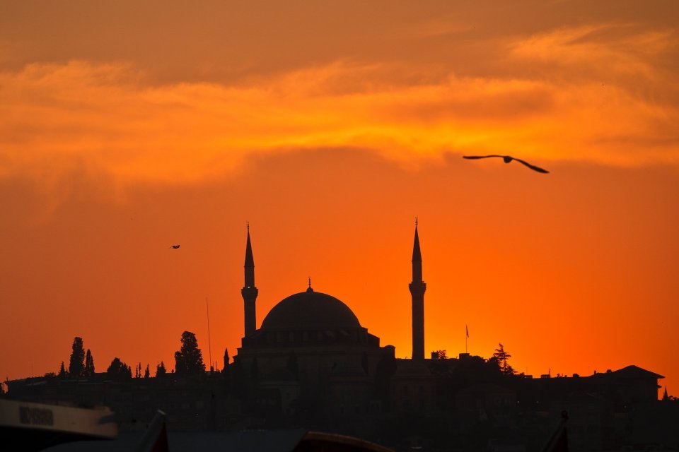 prestasi yang dicapai Usman bin Affan