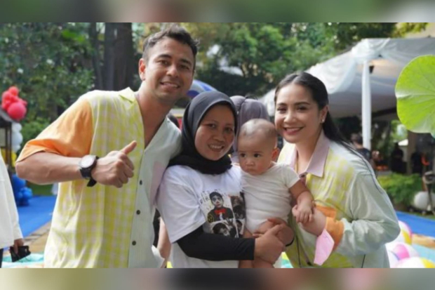 Sus Rini bersama Nagita Slavina dan Raffi Ahmad