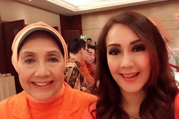 Nani Wijaya dan Cahya Kamila